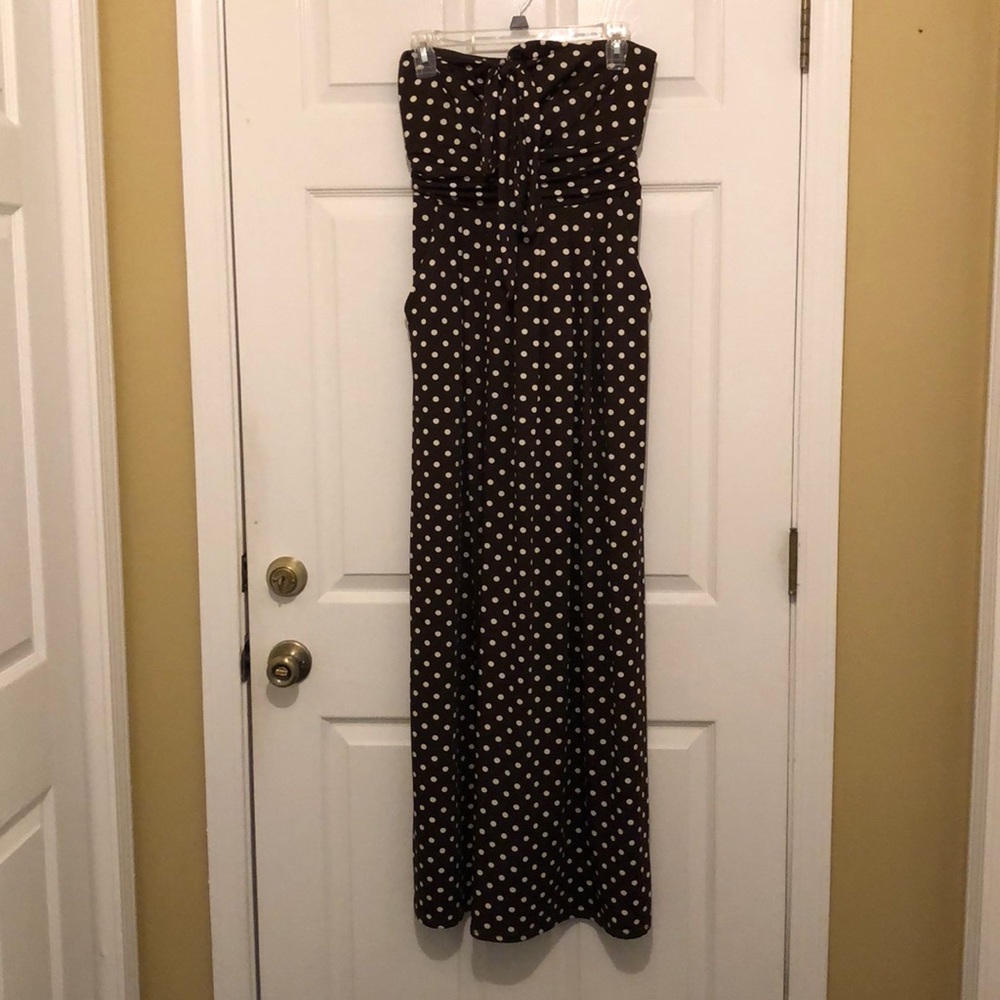 Brown strapless dress with pockets